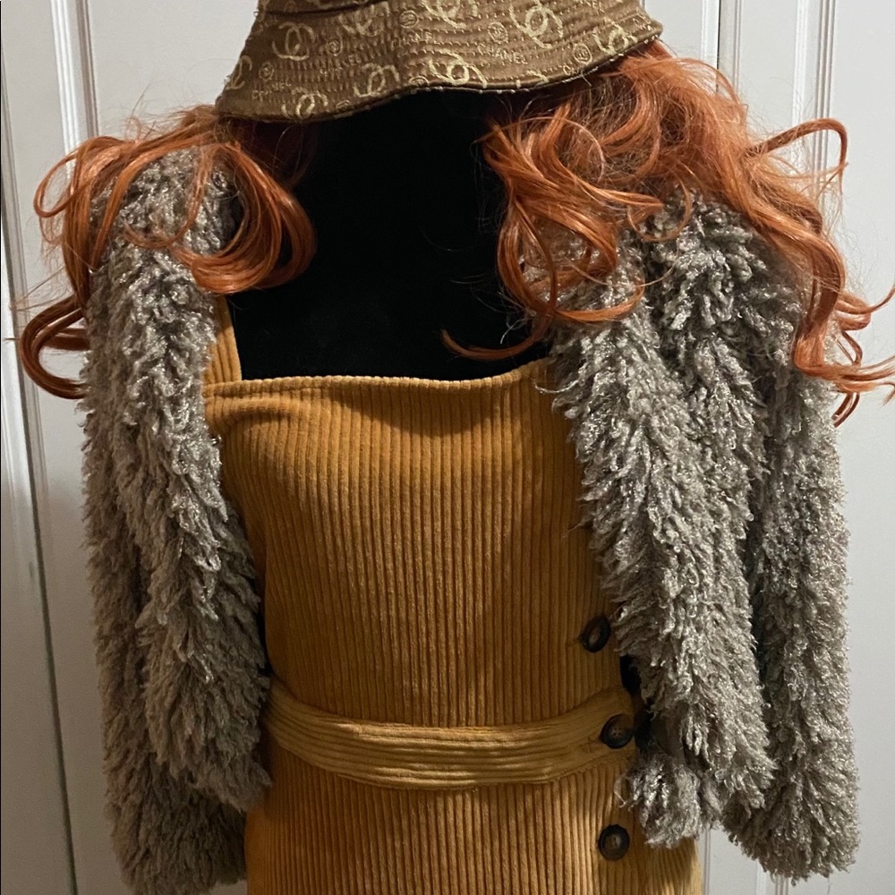 I am selling the jumper skirt and the sweater